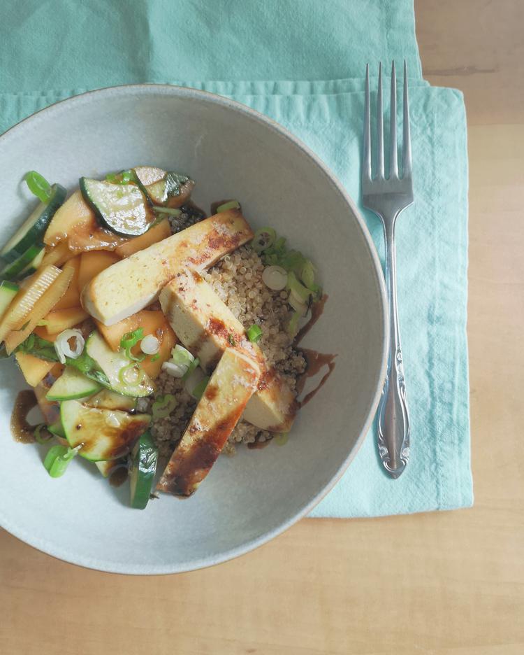Recette de salade rafraîchissante au cantaloup et au concombre